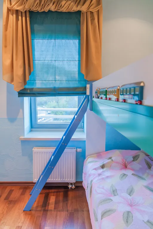 Трёхкомнатные апартаменты в центре с видом на море