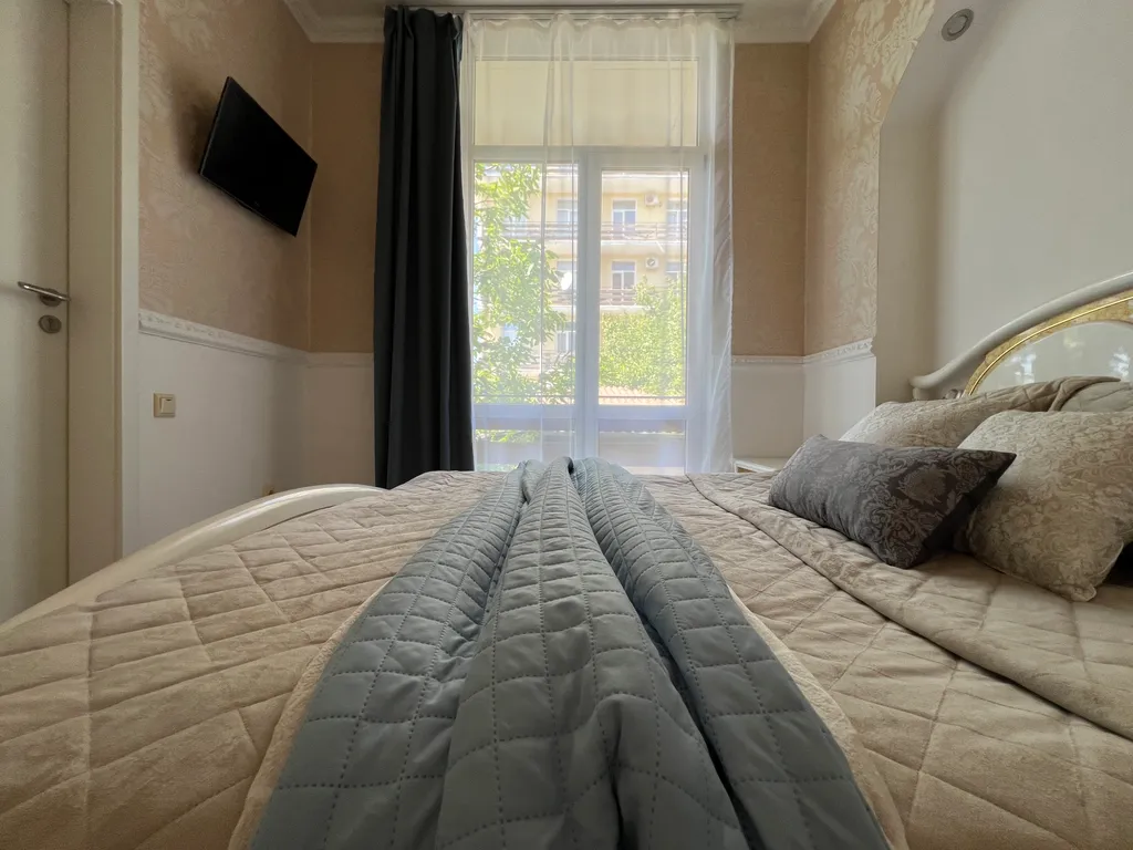 1 к.кв. пляж 10 мин Парк Победы Херсонес не берем плату за уборку