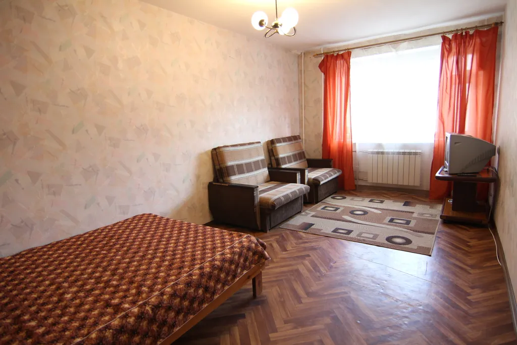 Однокомнатная квартира полулюкс в спальном районе — аренда посуточно в Сосновый Бор