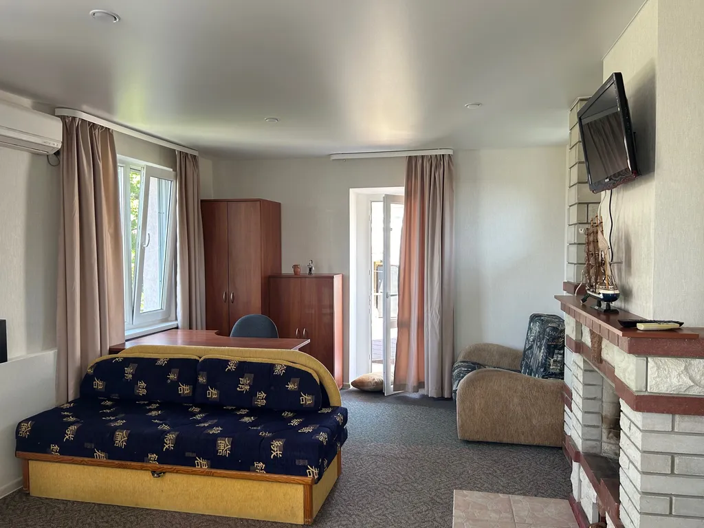 Коттедж Комфортабельный 2-х эт. дом для 4-х чел. в центре Гагаринского р-на — Севастополь