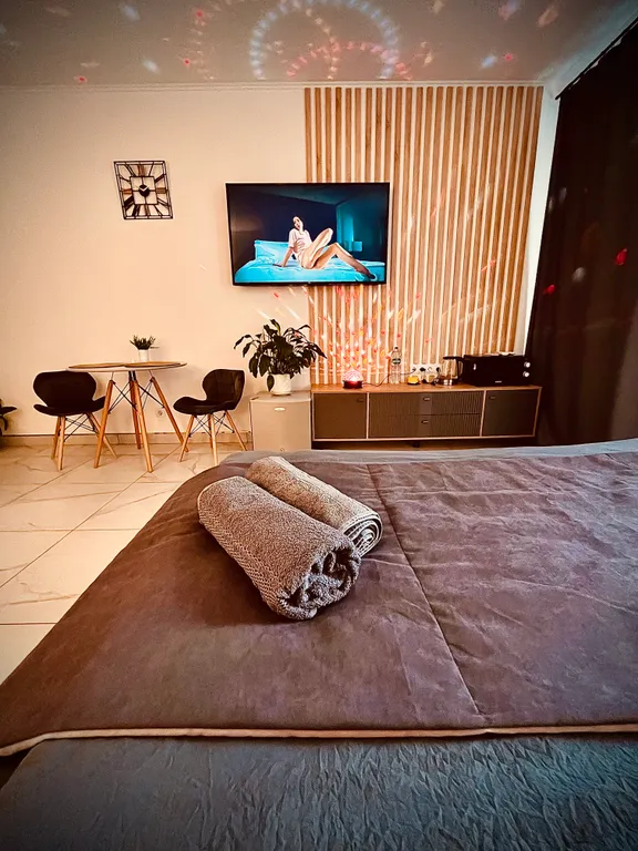 Квартира Стильная и уютная квартира с джакузи для влюбленных SweetRoom — Санкт-Петербург