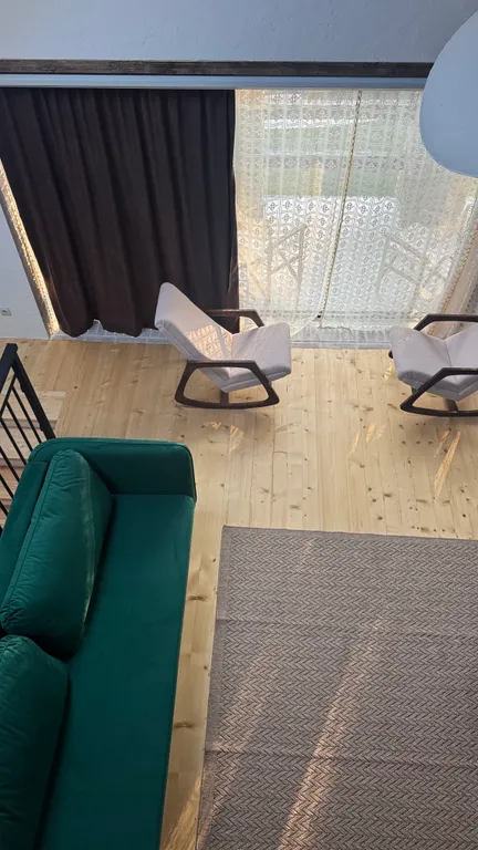 Шале в черте города с выходом в лес