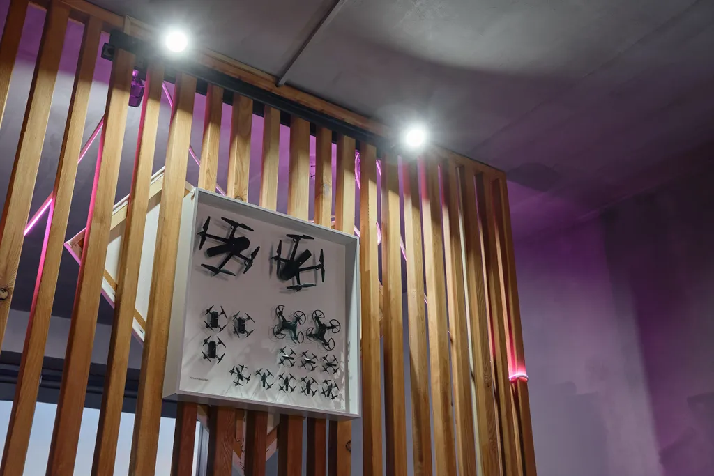 9-местные апартаменты с РSP4/3 c игpами, неонoвой подcветкой