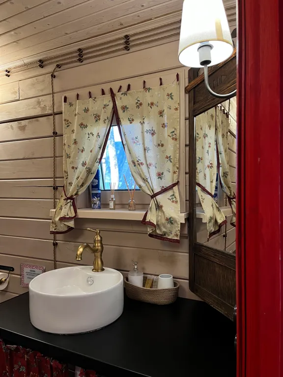 Дом Салтыков-Щедрин на берегу Рузского водохранилища