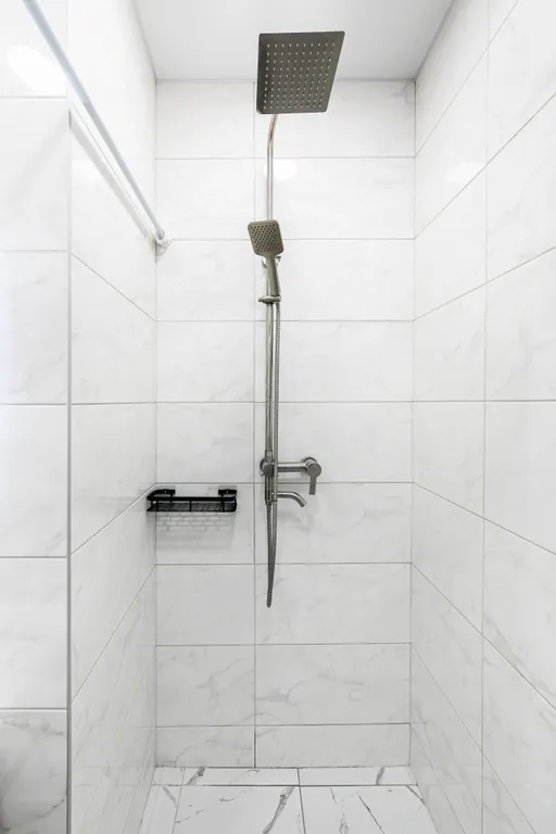 Красивая и уютная студия вблизи метро рядом с центром города