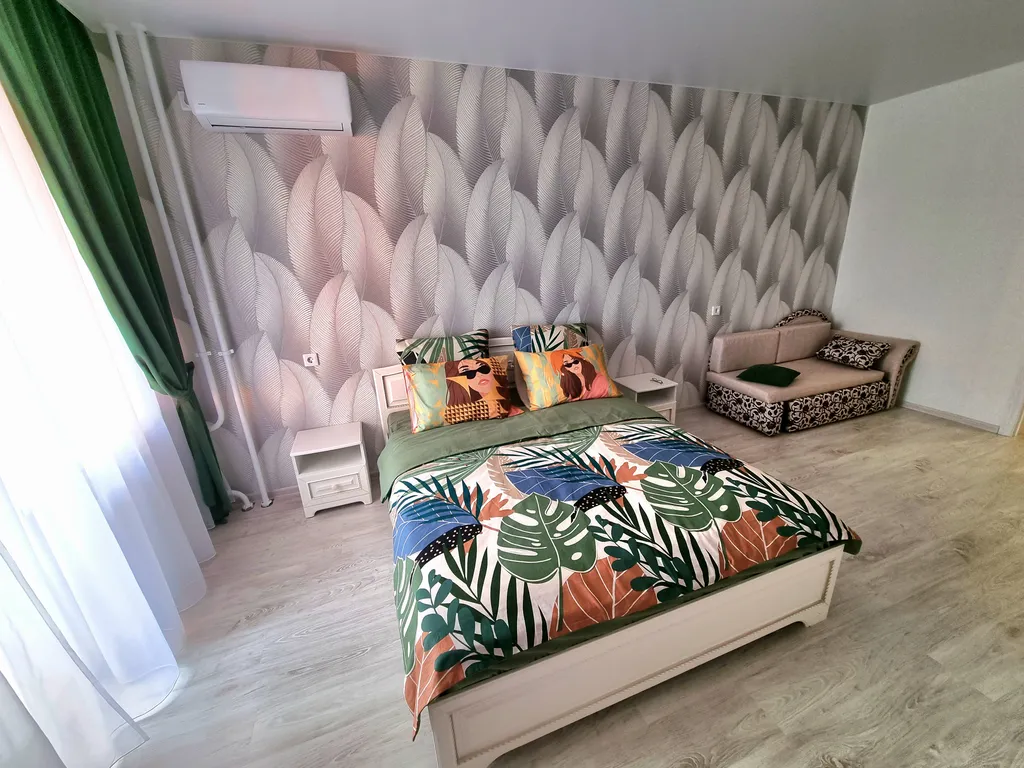 Просторная и чистая квартира в доме повышенной комфортности — аренда посуточно в Железногорск