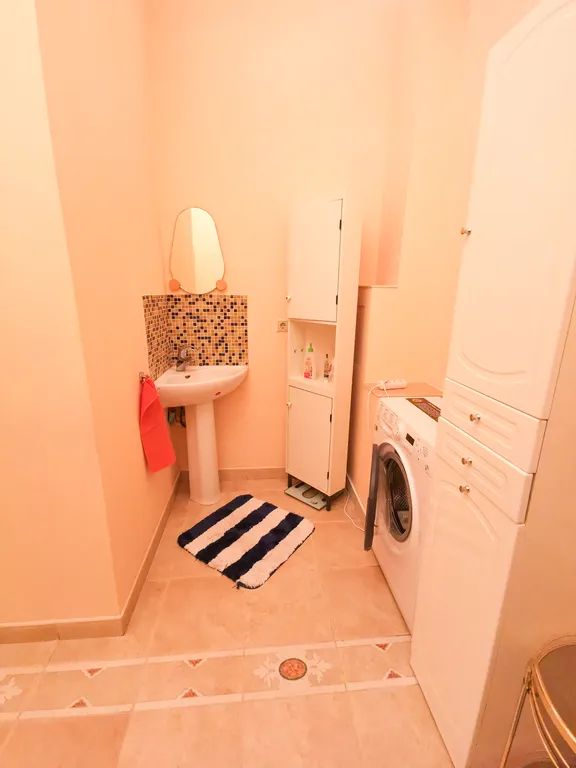 Светлая комната на Белорусской