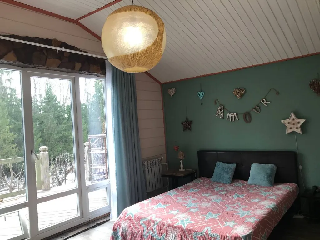 Уютный дом в сказочном лесу