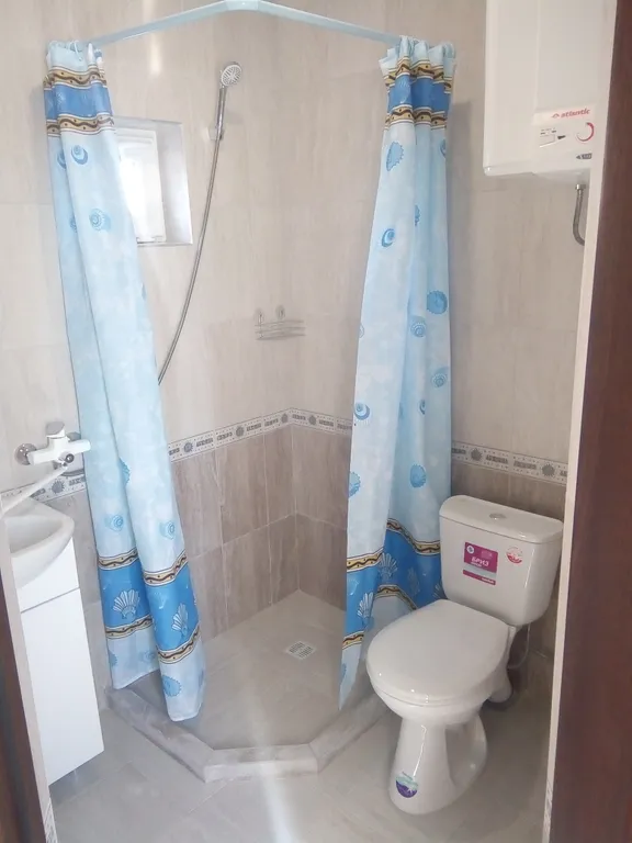 Двухкомнатный 4-х местный домик