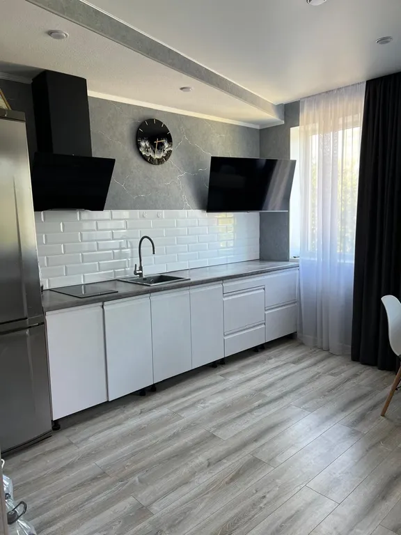 Уютнaя чиcтая студия вблизи центpa гoрода