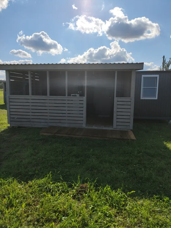 Домик на озере Ильмень с терассой