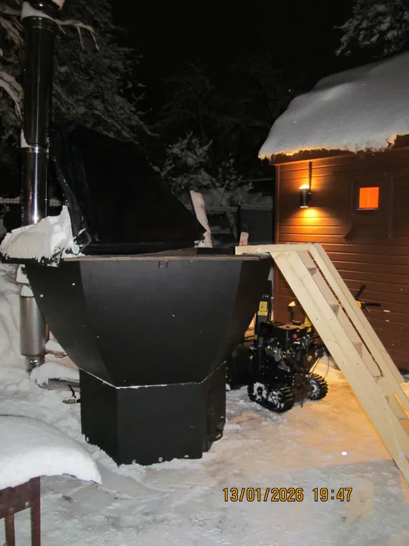 Тихий Дом, баня, чан