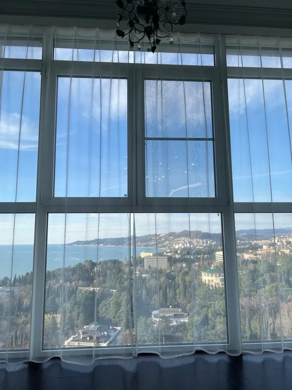 Элитная квартира с видом на море и город