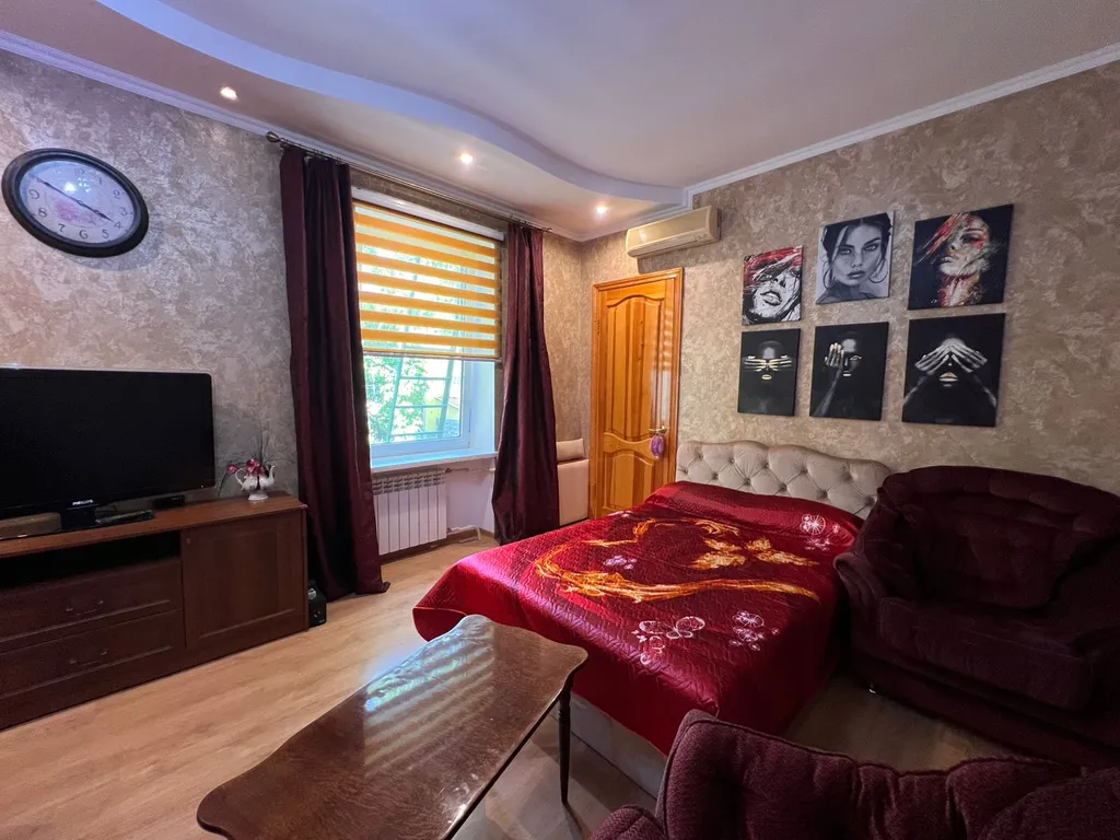 "Комфорт"с деревянной террасой