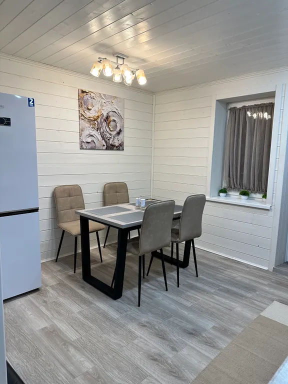 Дом на участке 6 сот.