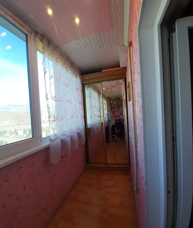 Уютная двухкомнатная квартира с видом на горы