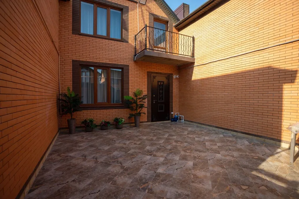 Дом на берегу моря