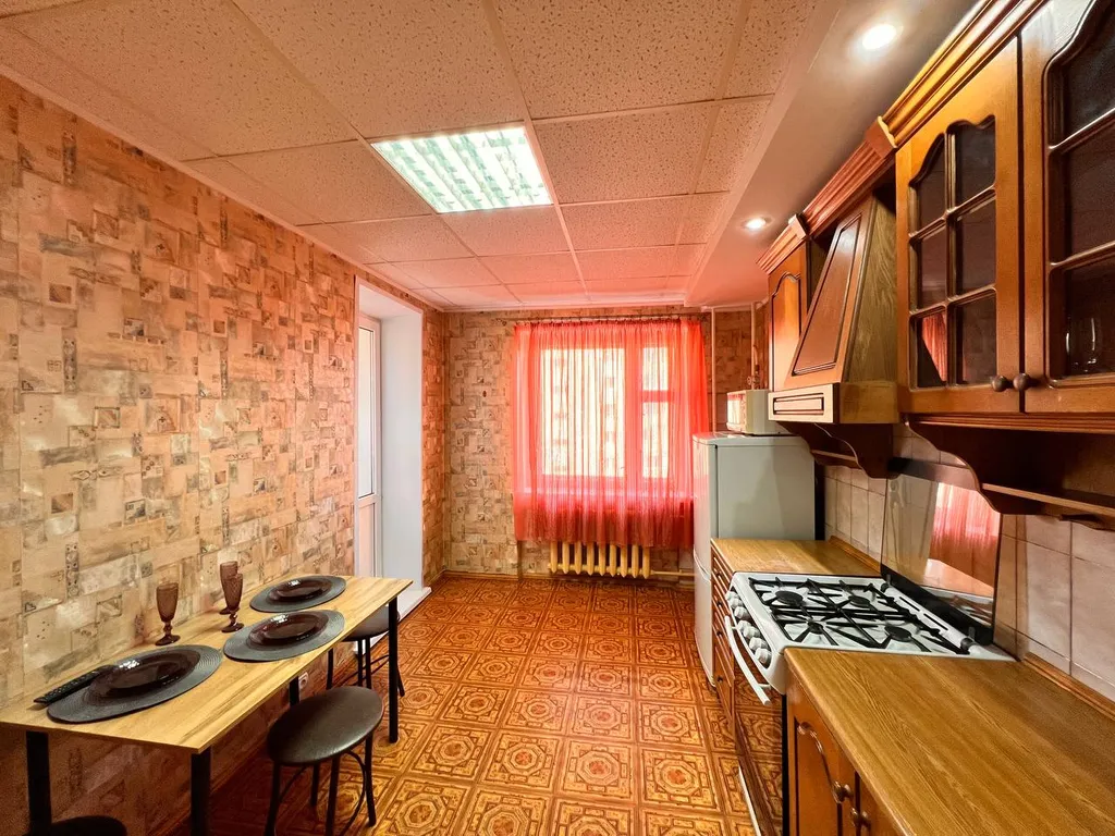 Большая трехкомнатная квартира центр