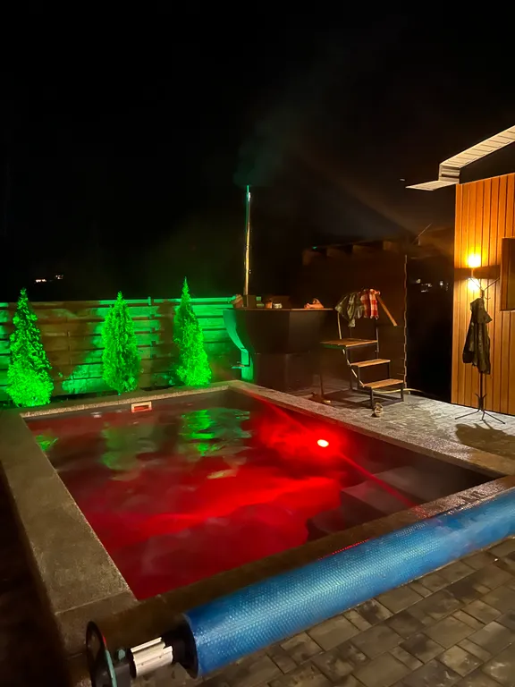 Вилла на берегу реки