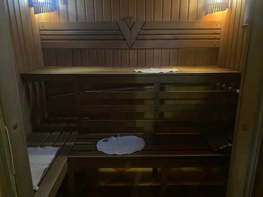 Коттедж Дом бревенчатый с баней — Москва