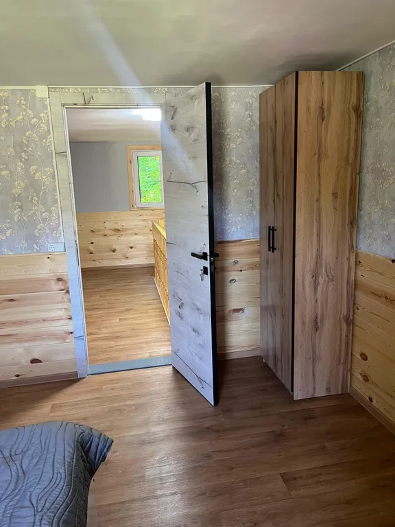 Коттедж с видом на озеро и горы