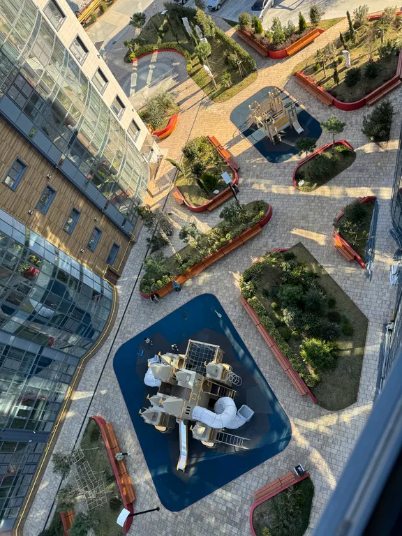 Дизайнерская квартира с бассейном на 13 этаже