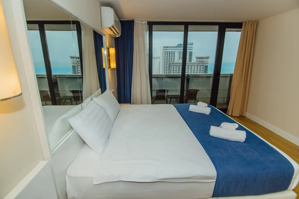 Студия с видом на море