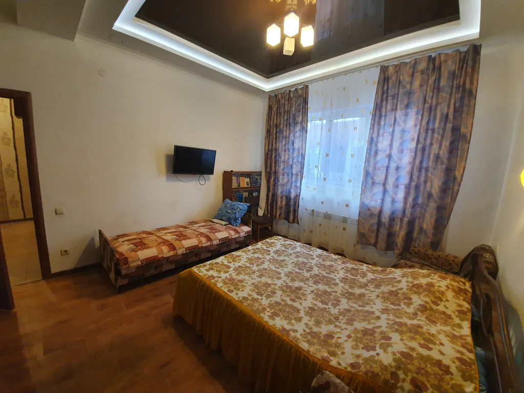 Коттедж Дом с отдельным двором в центре рядом с Центральным рынком — Евпатория