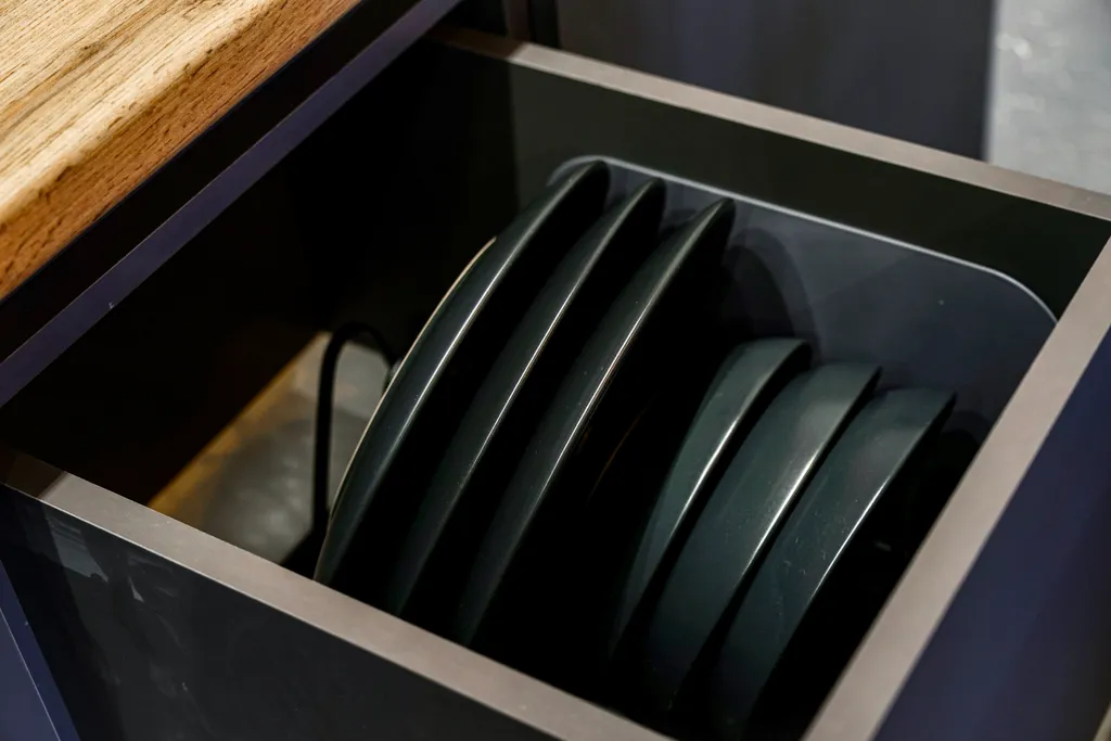 Брутальная студия в стиле лофт, панорамный вид