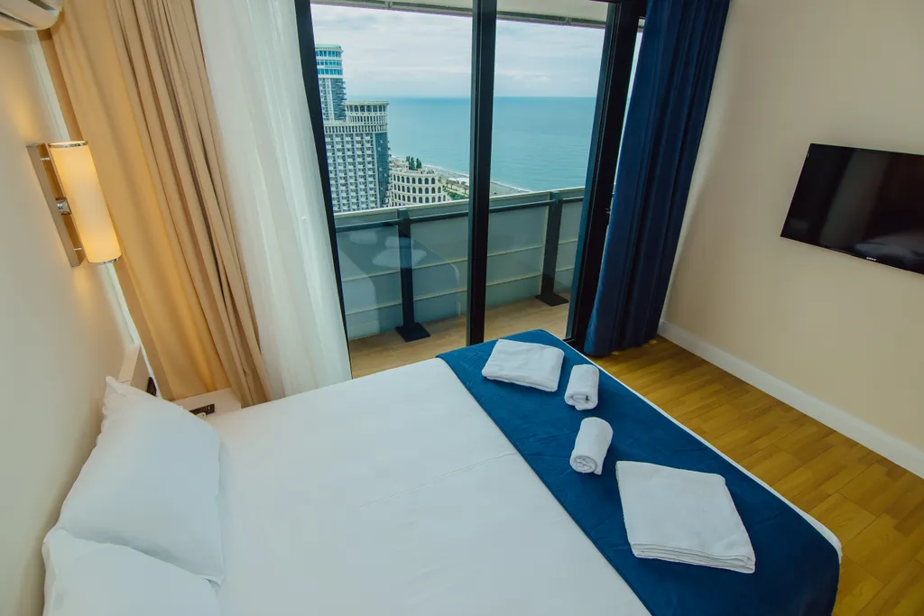 Двухкомнатные апартаменты на первой линии