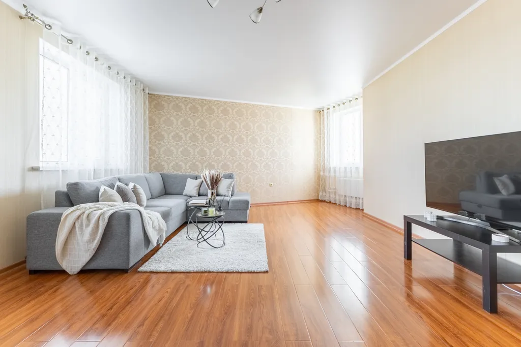 Квартира 4-комнатная Квартира — Казань