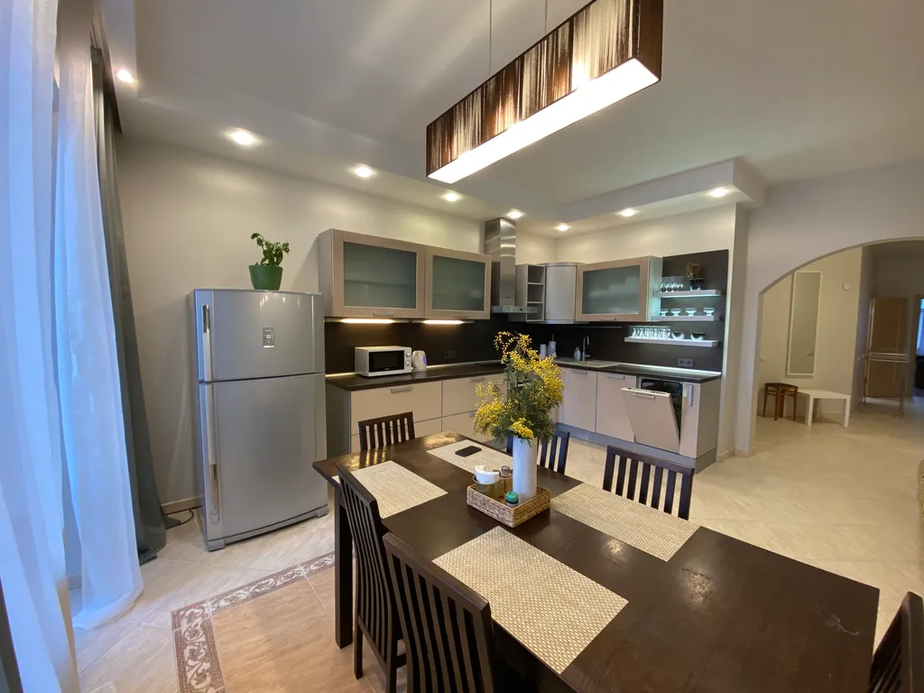 Большая квартира в историческом центре столицы — аренда посуточно в Уфа