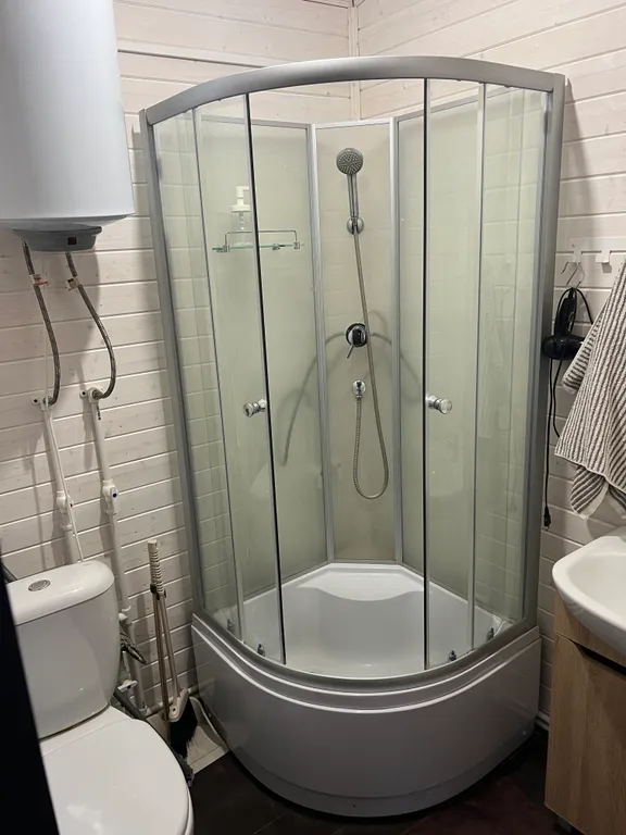 Коттедж Дом на берегу реки с чаном фурако и баней, с собственным прудом — Казань