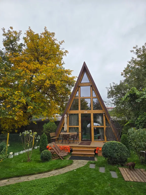 А-фрейм в центре города