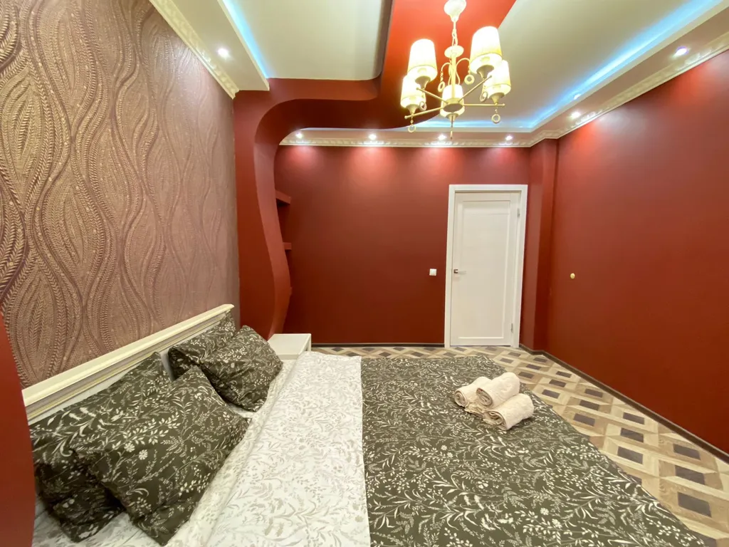 2 комнатная квартира на 1 этаже в самом центре Якутска