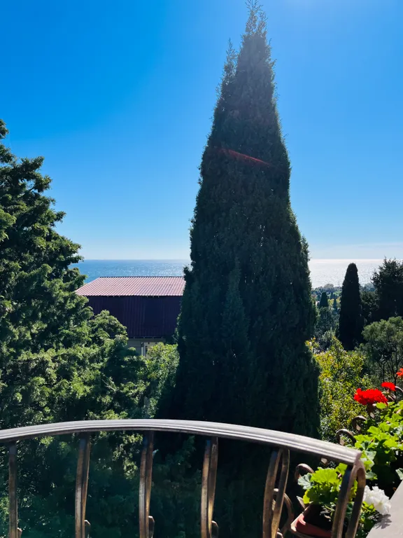 Студия с видом на море