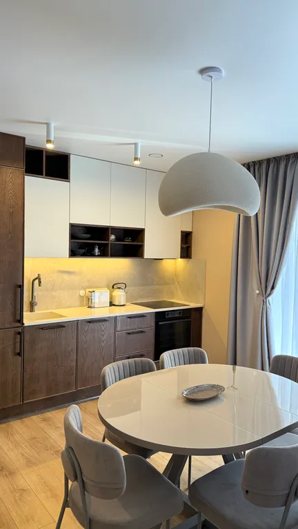 Дом с сауной и террасой а видом на сад