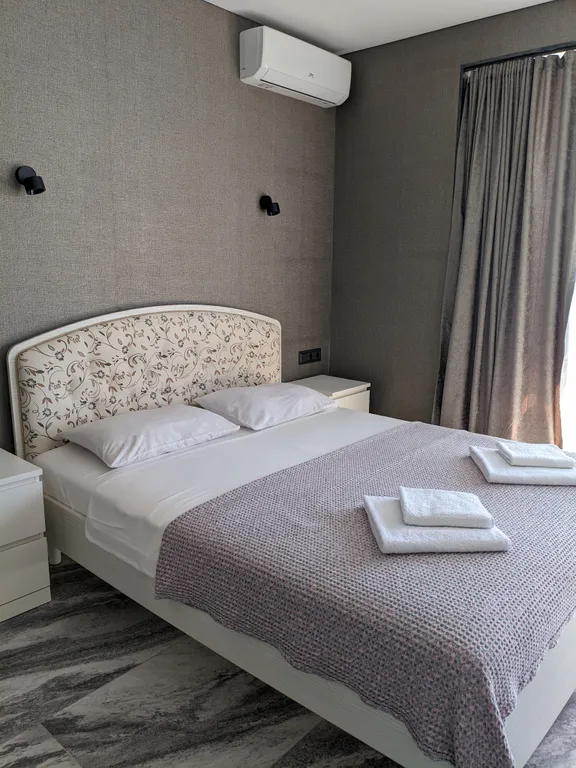 Квартира с отдельной спальней с лучшим видом на море и стадион