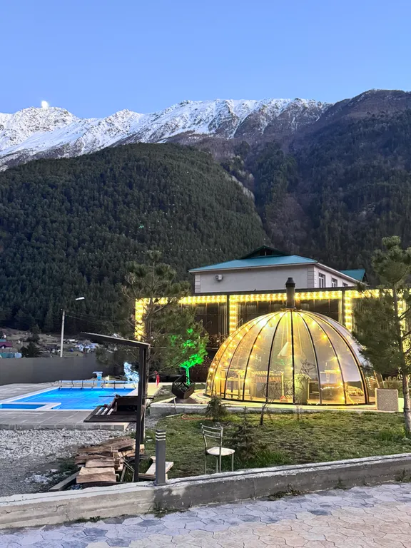 Афрейм White house три этажа с панорамным видом на горы