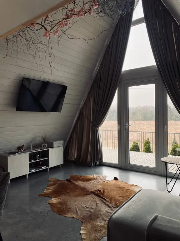 Треугольный дом в скандинавском стиле A-frame