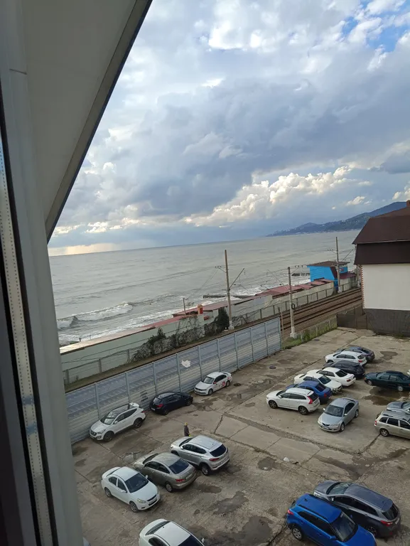 Тихая гавань на берегу моря