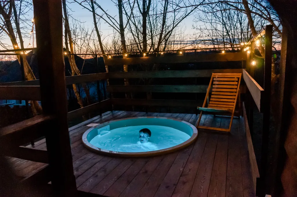 Глэмпинг "Грушöвая вода"