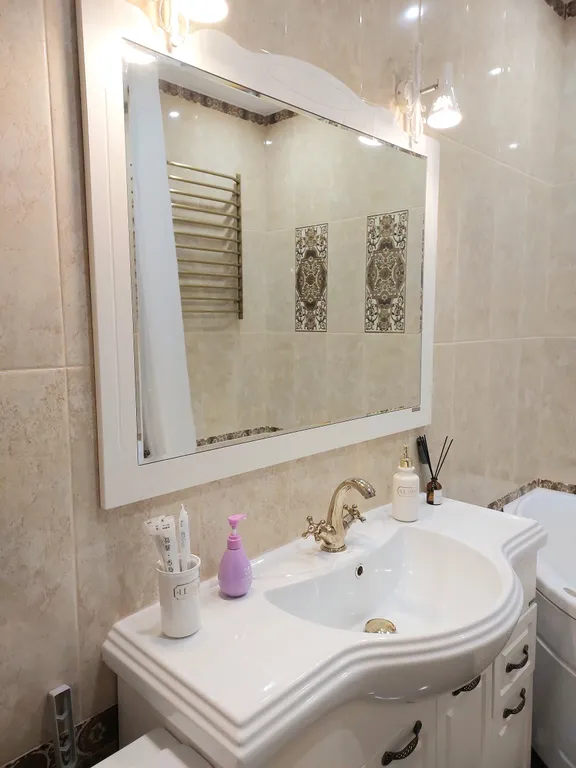 Квартира с панорамными окнами с видом на реку