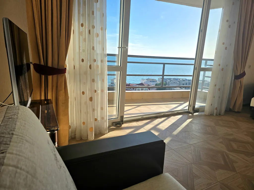 Квартира Просторная квартира с панорамным шикарным видом на море — Адлер