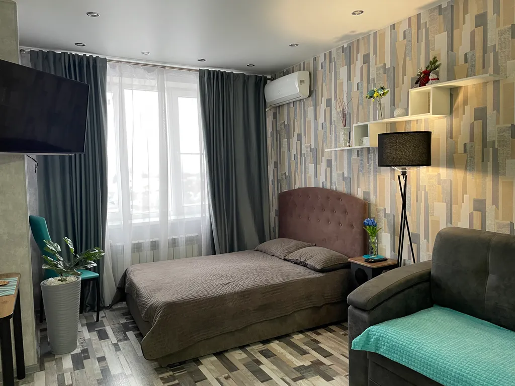 Студия с видом на Волгу