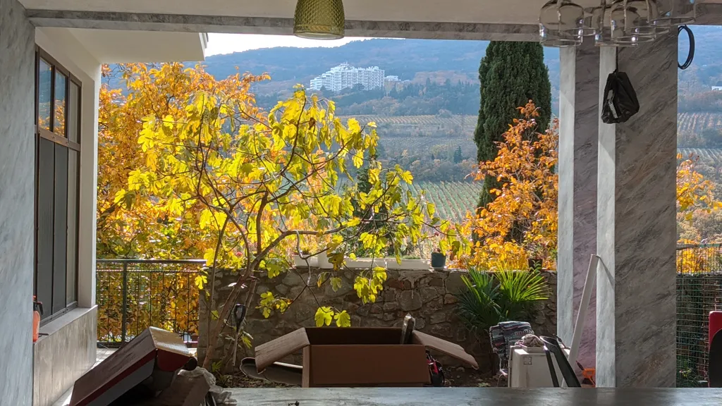 Уютная большая видовая квартира с балконом 2.2