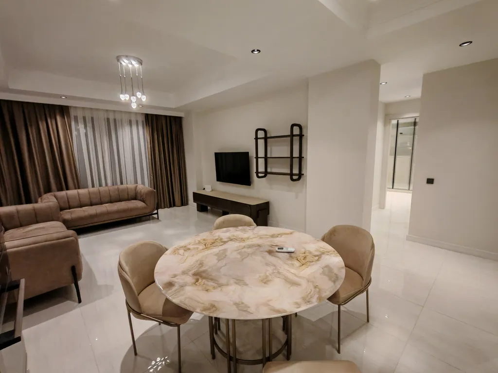 Квартира в Azura World c видом на бассейн и аквапарком