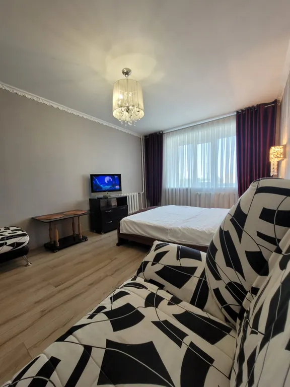 Квартира студия рядом с Ледовой ареной на улице Пугачева