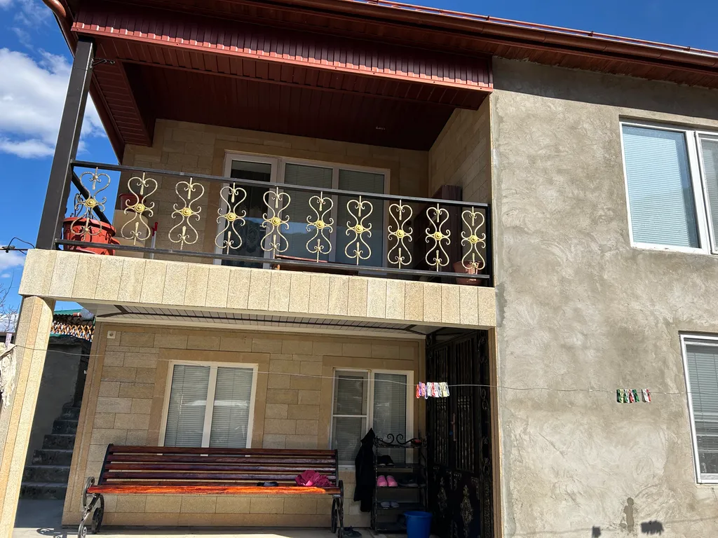 Большой уютный дом