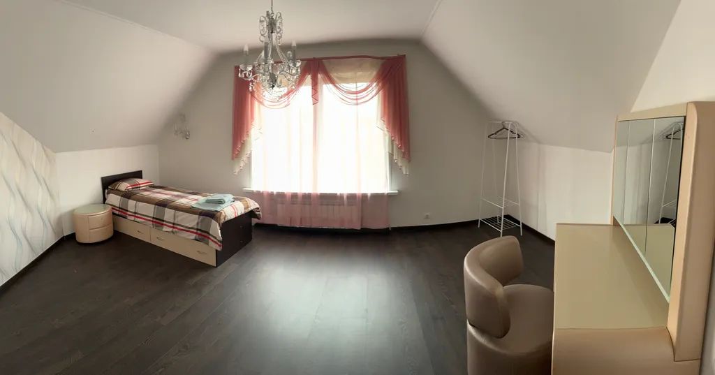 Просторный дом в шаговой доступности от Монрепо с сауной